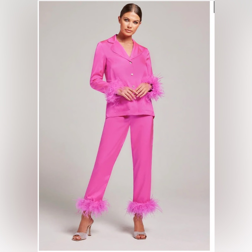 NADINE MERABI DARCIE Luxury Hot Pink Feathered Pijamas Set